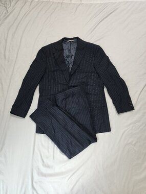 Belvest 44R Navy Pinstripe 100% Wool 2-Piece Suit Made in Italy